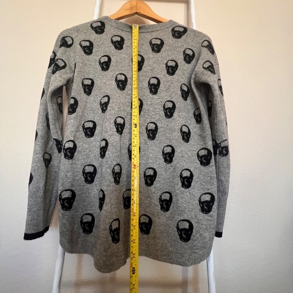 Catherine Malandrino Cashmere Skulls Sweater - Gray and Black - Size Small - - Picture 4 of 10
